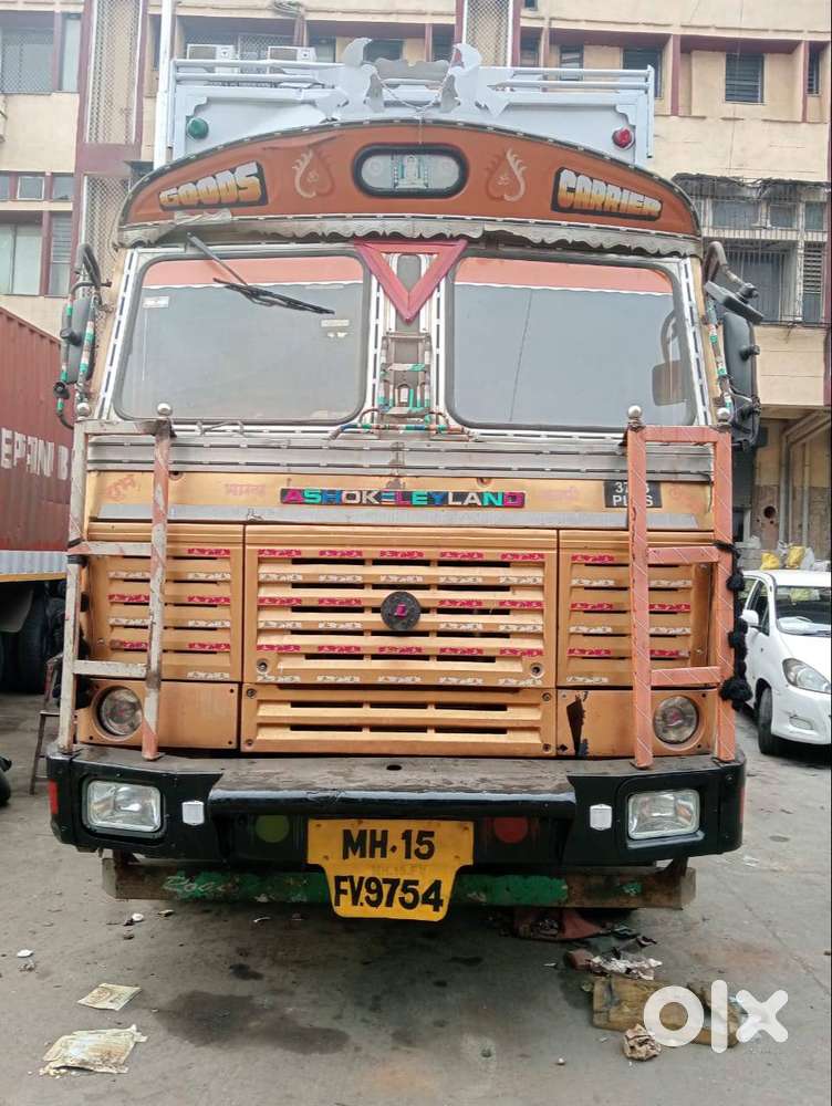 12 tyre MAHINDRA MN 31 40 cum bulker