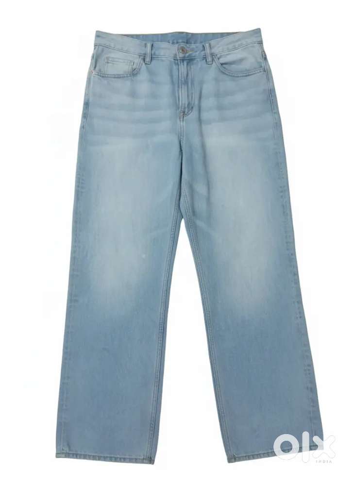 H&M RELAXED FIT BABBY JEANS(price negotiable)