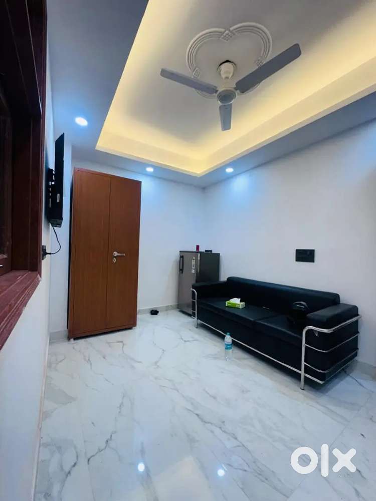 1bhk builder floor in saket