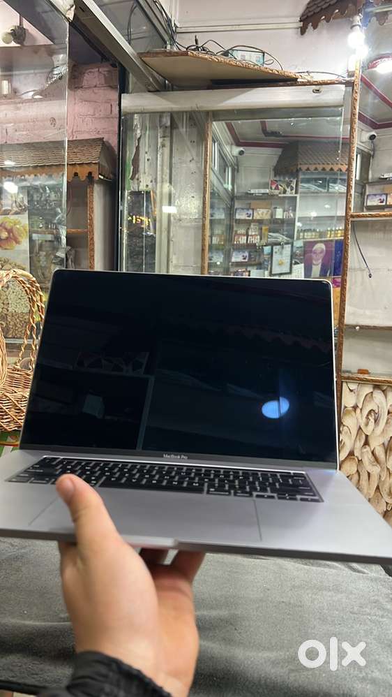 Apple MACBOOK PRO