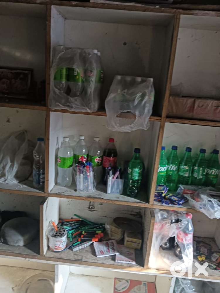 Shop ka furniture or counter hai new hai