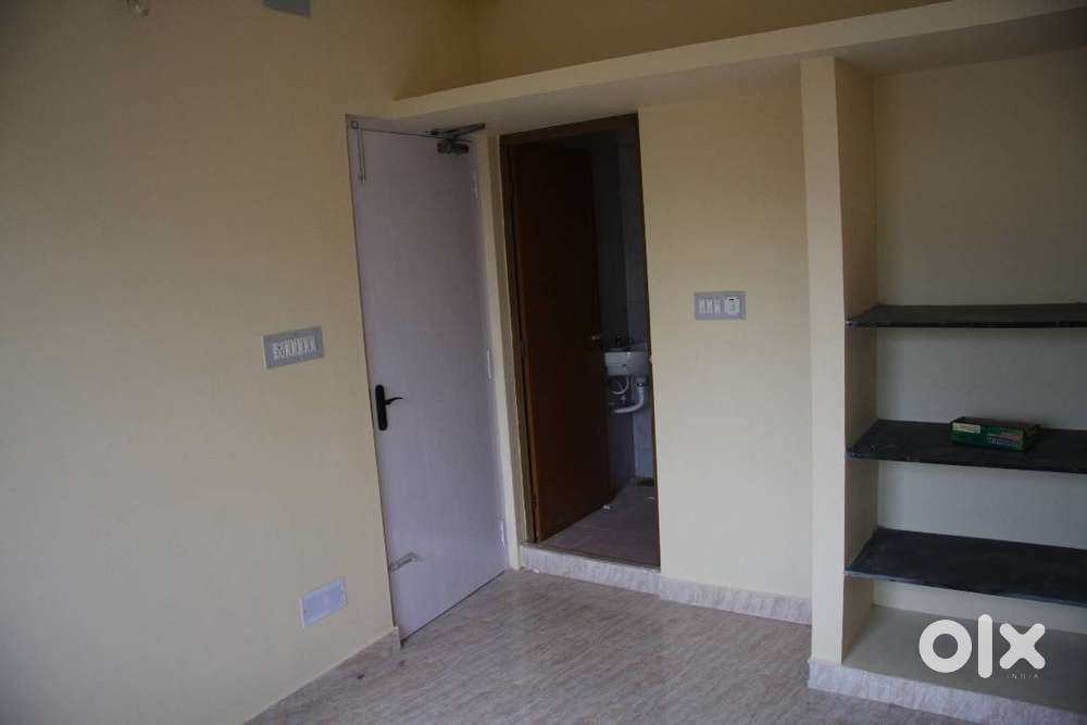 2 Bedroom Flat only Bachlers