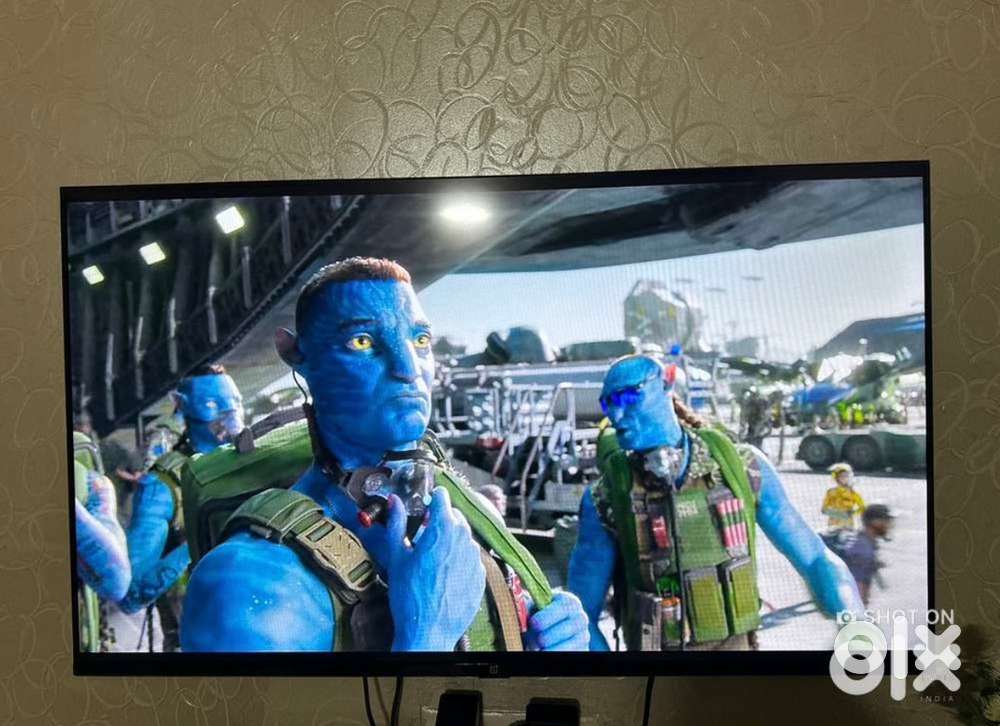 One plus, 43 Inc Android smart tv