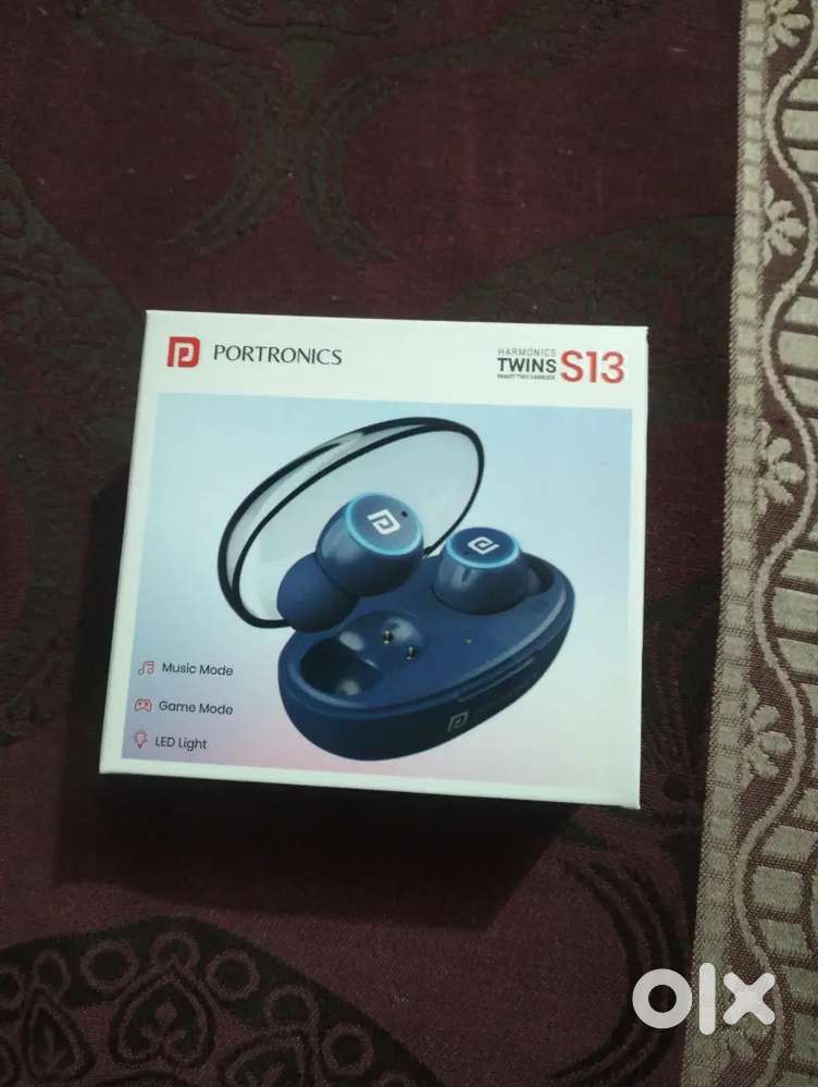 Potronics harmonics twins s13 earbuds.