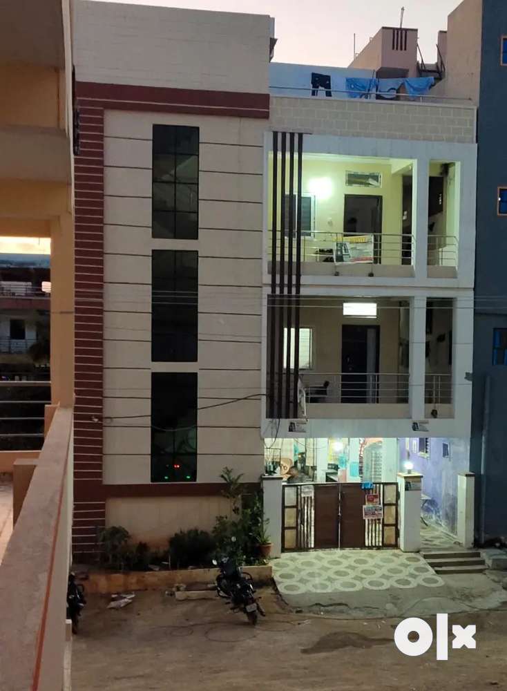 Independent House with Hostel