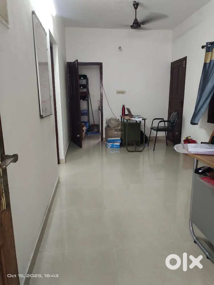 Office Space Comercial 1Bhk House First Floor for rent in vyttila