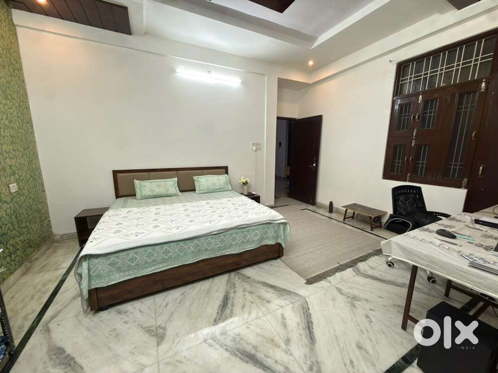 Flatmate in independence 3bhk flat  vaishali nagr