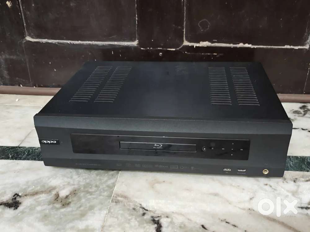 Oppo 3D blu ray DVD player audio CD USB working condition no remote