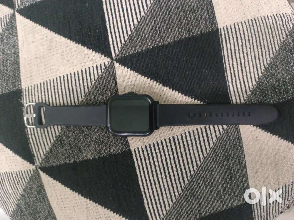 Laxasfit smart watch. Charger included. Available in patna only.