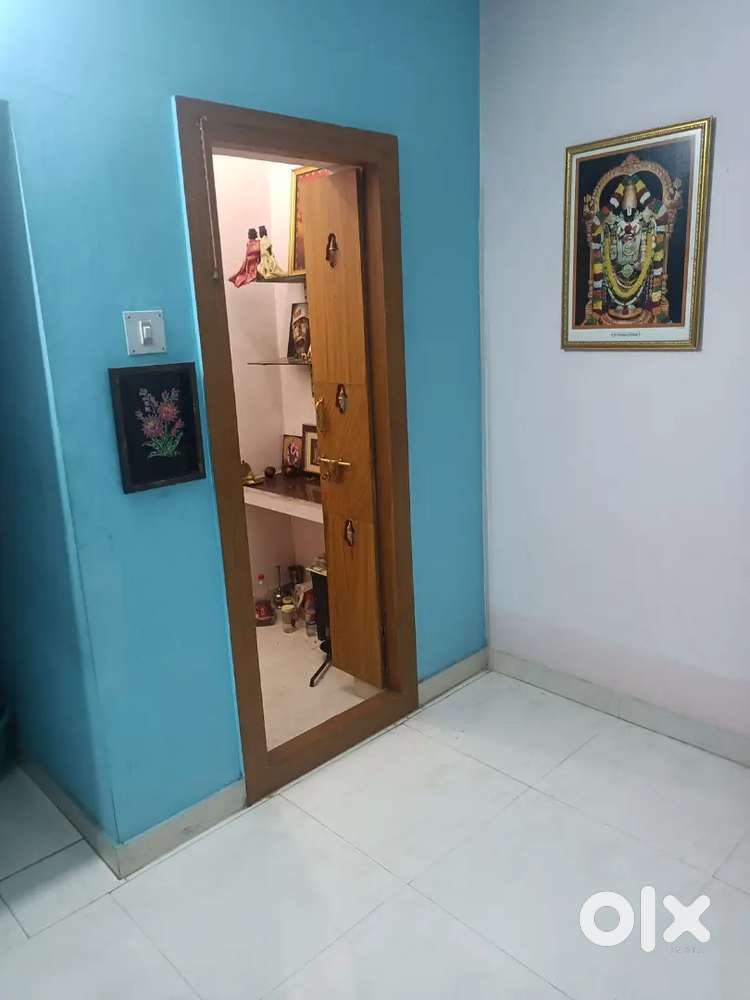 THANGAVELU 12 CENT LAND 5 PORTION OLD HOUSE FOR SALE