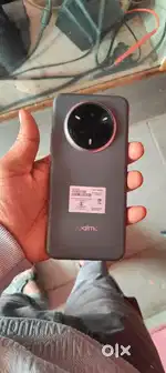 Realme 14pro plus just 4 months mobiles 2 years wrnty display