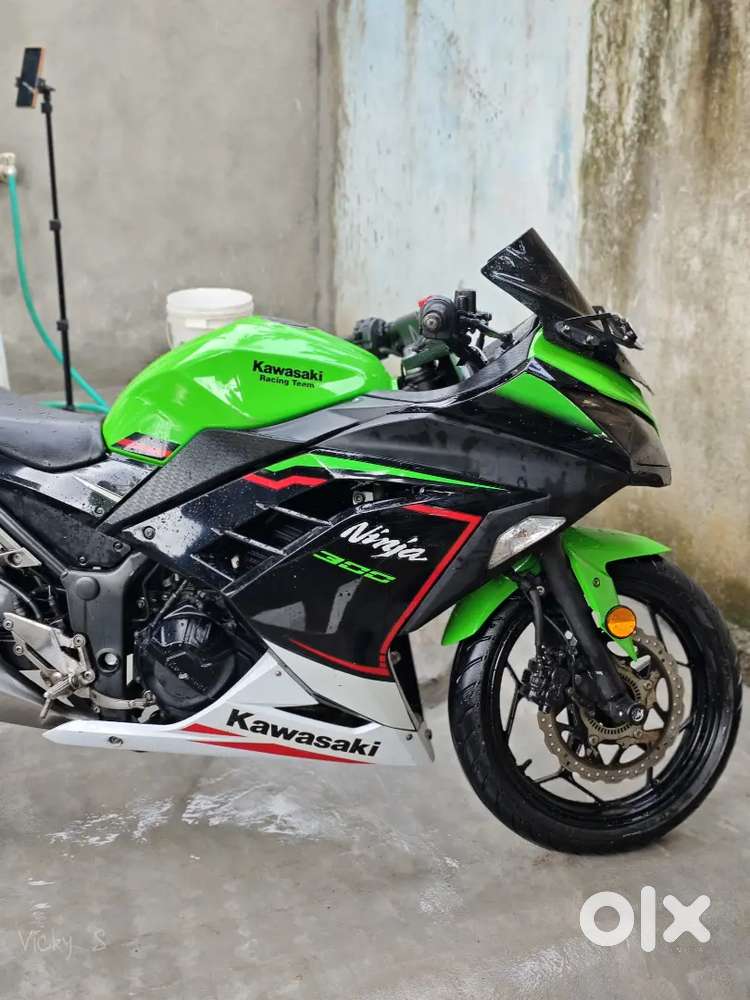 Kawasaki Ninja 300