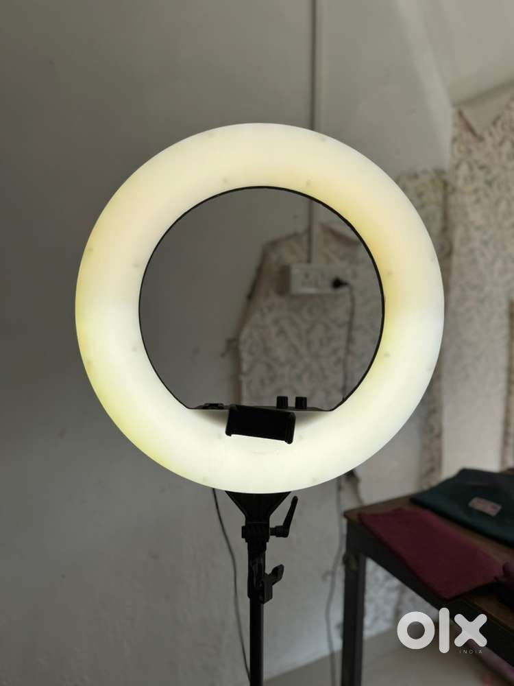 Tripod light with stand