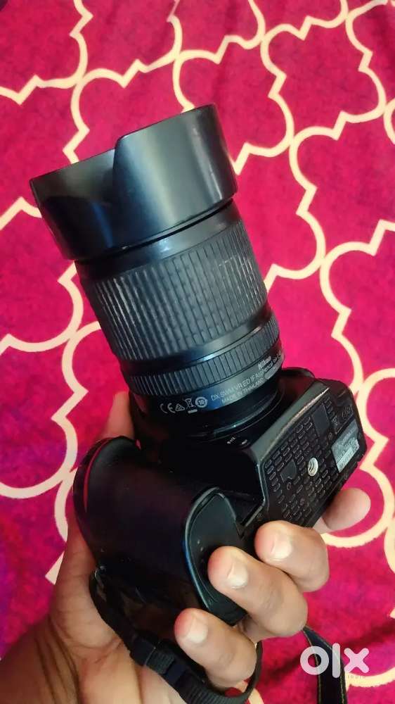 Nikon D7500 Bikau he saat me extra 85mm 1.8 lens bhi he