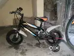 Kids bicycle for 3-6 years with guide wheels