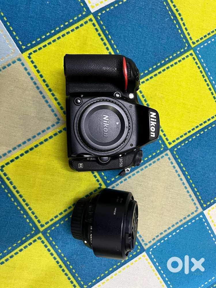 Sell NIKON D 750 body with 50mm 1.8... brand new condition