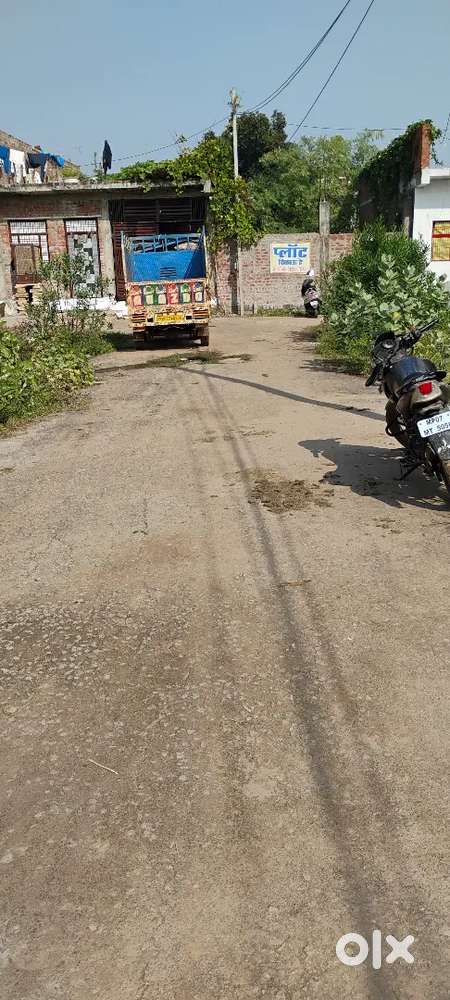 Sell my plot Girvai police chauki ke samne wali gali