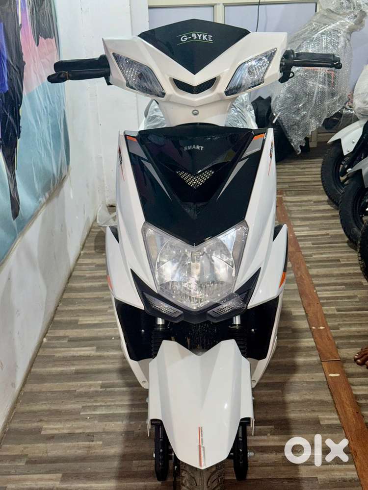 Brand New electrec Scooter with one yera warrenty