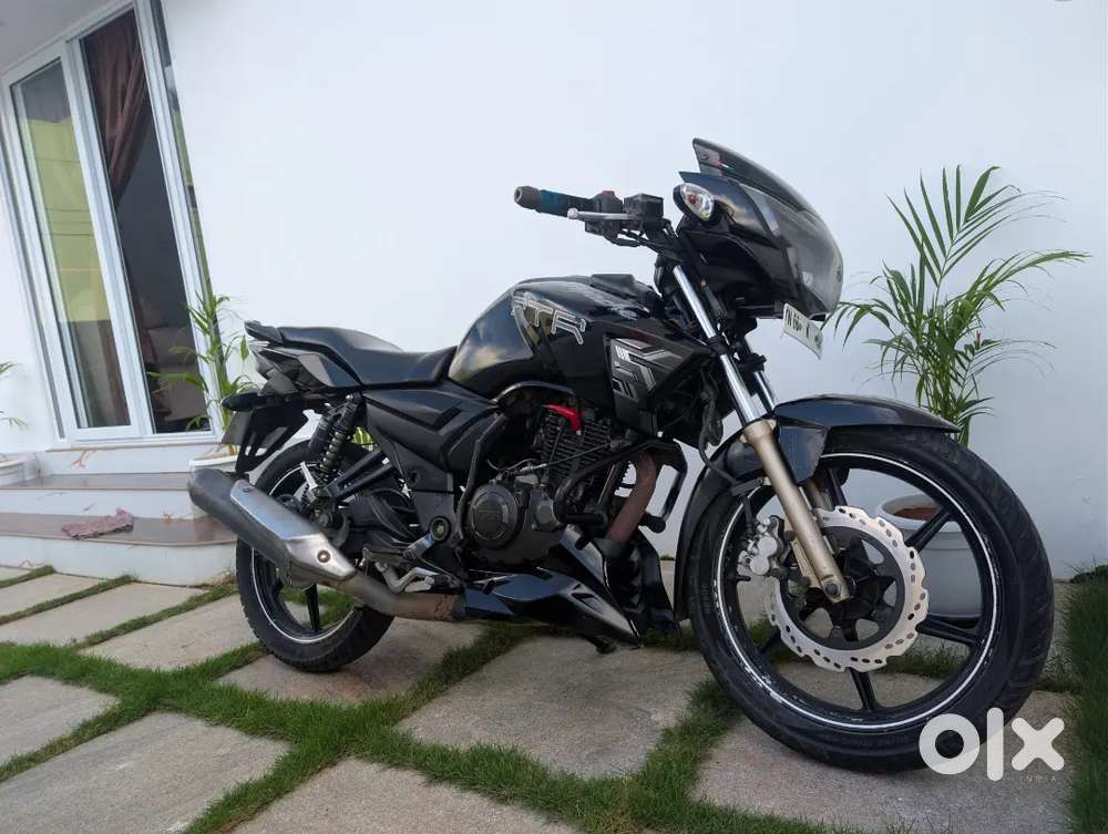 Apache Rtr 180 single owner