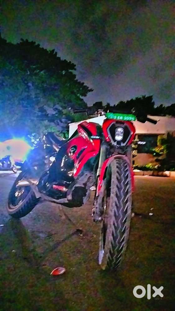 Red colour revolt rv400