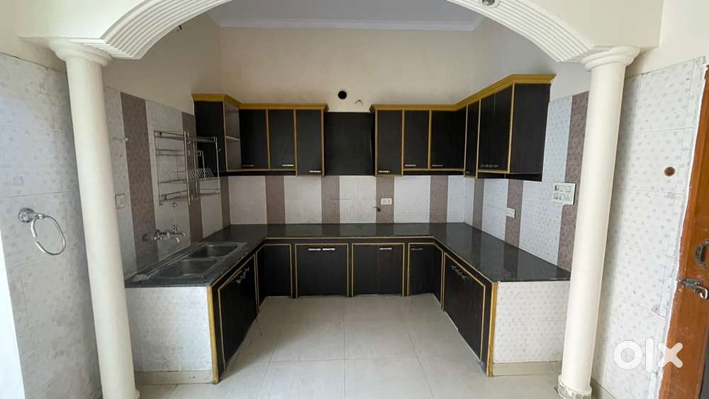 Spacious 2bhk with big lobby and roff