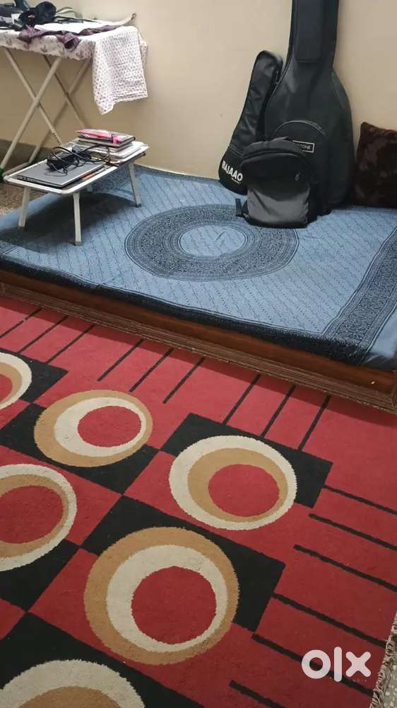 Wooden Seti with mattress