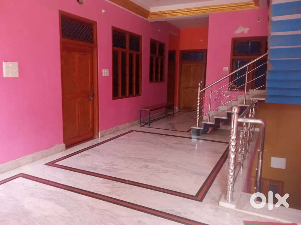 HOUSE / OFFICE/SHOP FOR RENT ON ROAD