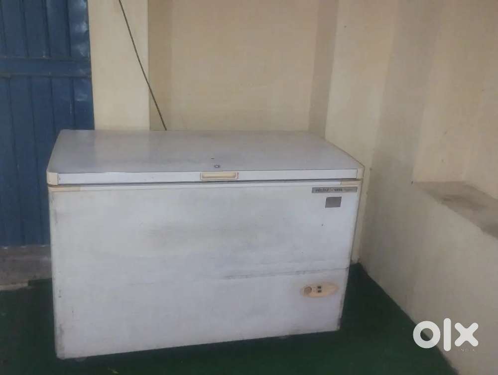 Deep freezer