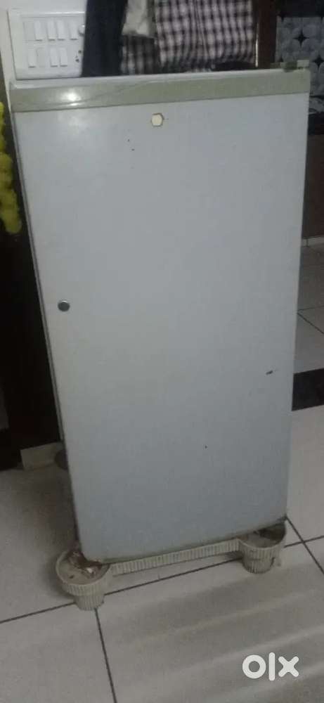 Whirlpool single door Fridge