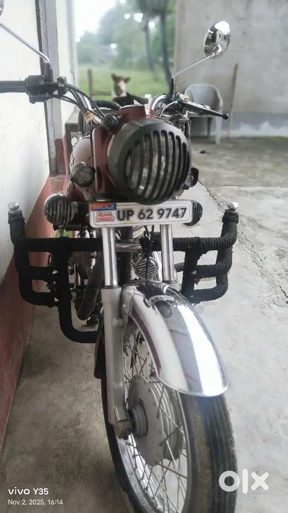 This is old royal bullet and its gear at opposite side