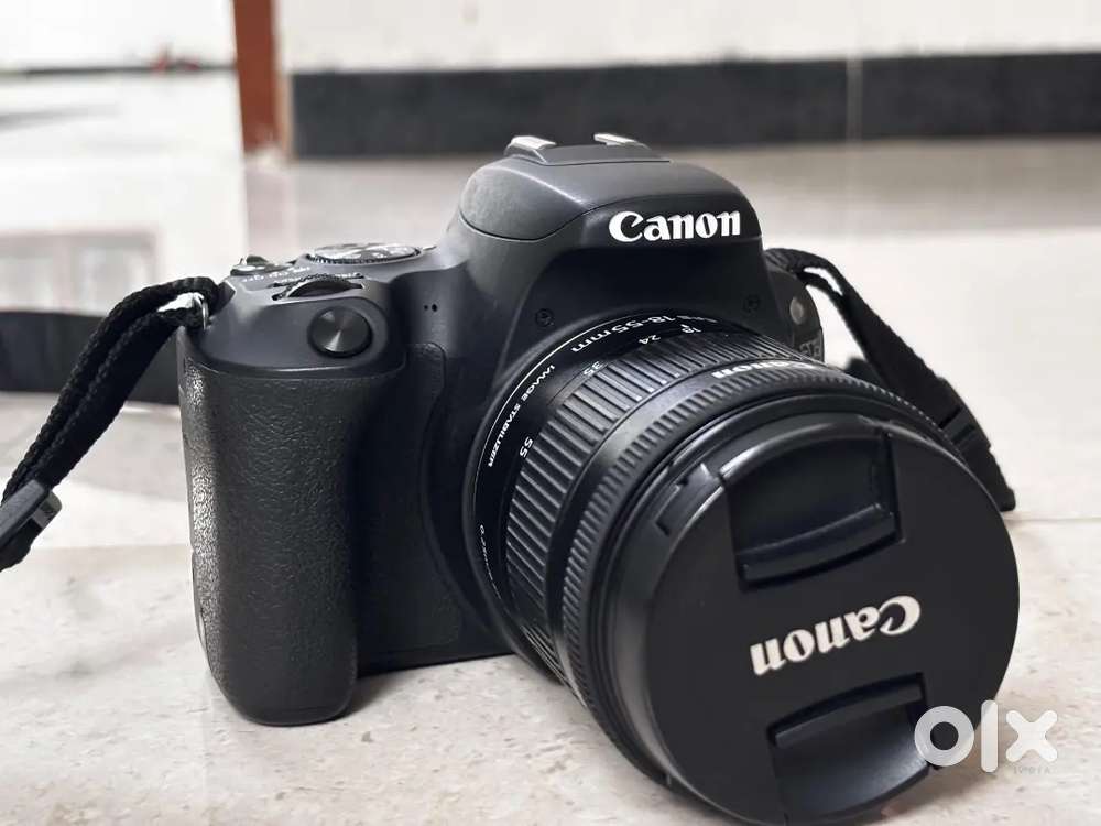 Canon 200d mark camera with kit lens (18-55mm)