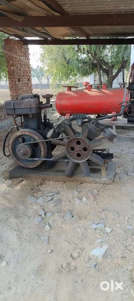 कार वॉशिंग सर्विस सेंटर का सारा सामान बेचना है