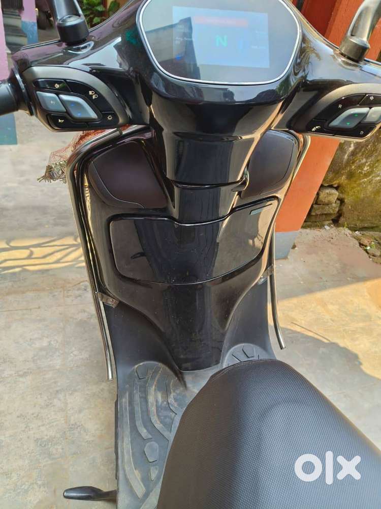 BAJA CHETAK 3501 TOP MODEL WITH LIFETIME TECHPAK 8 MONTHS OLD