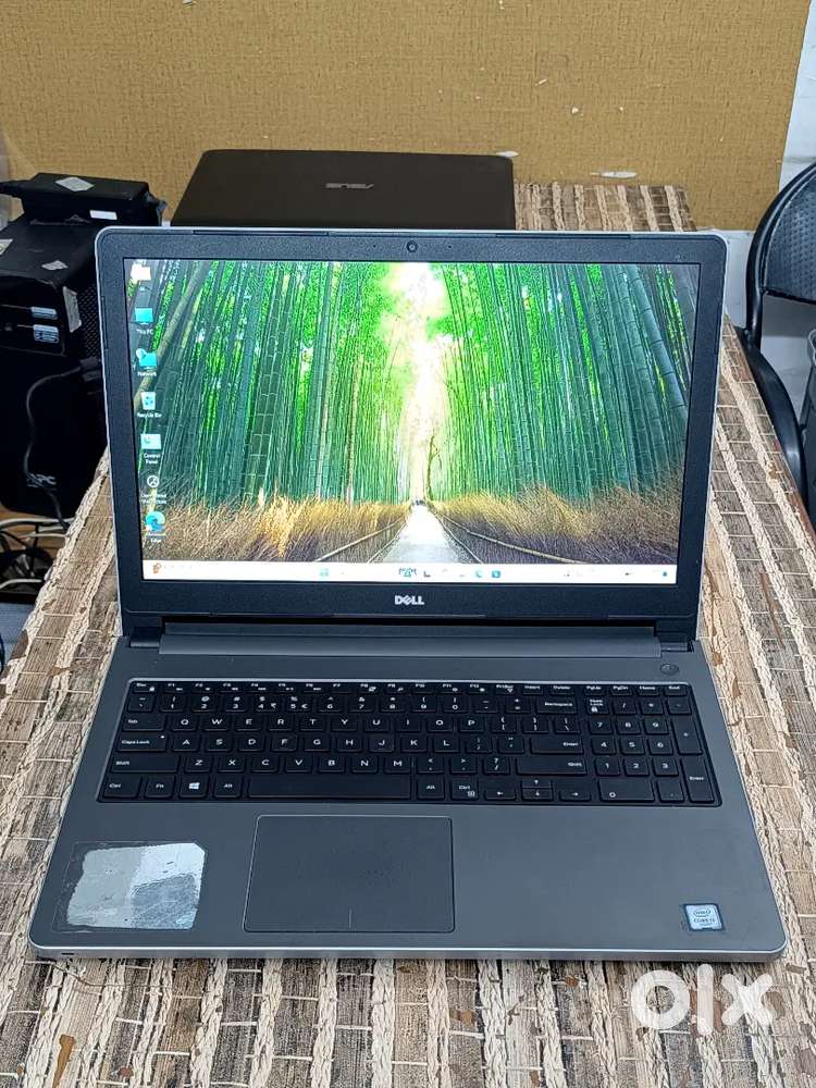 Dell Inspiron 5559 Core i3 6th Gen
4 GB Ram
1 TB Hdd
15.6 HD Display
