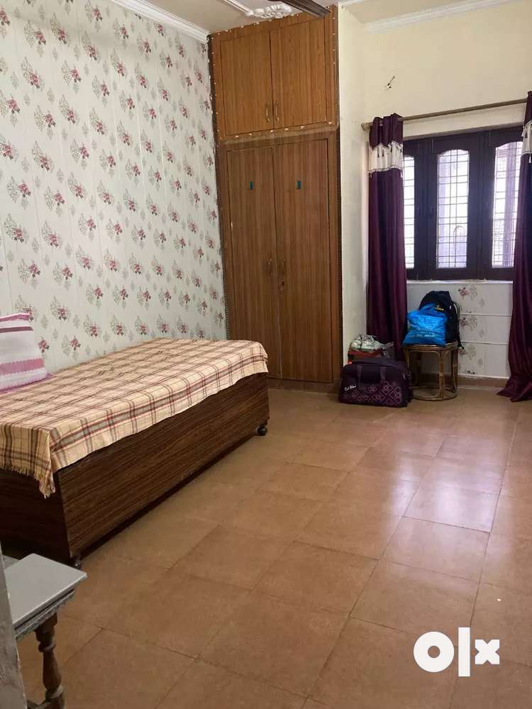2bed room hall and kitchen
