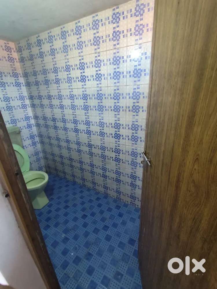 Room for rent near Palarivattom bachelors