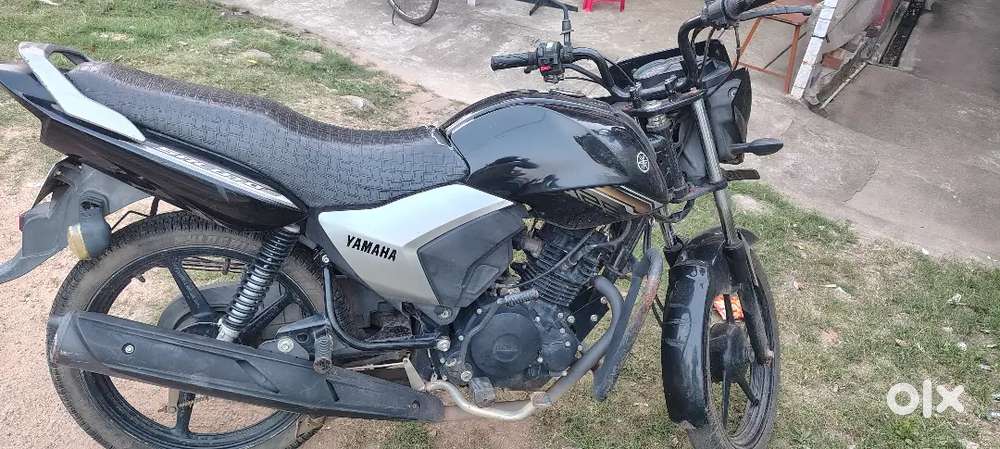 Tiptop condition in single hand 125 cc bike