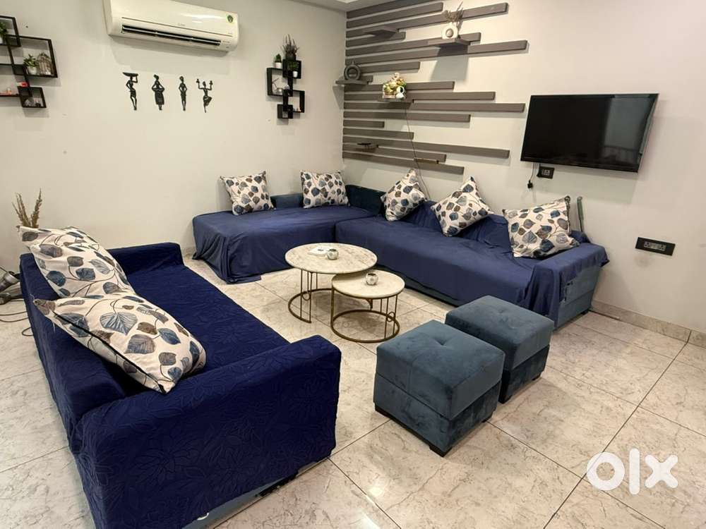 Sofa set (11 Seater) with centre table