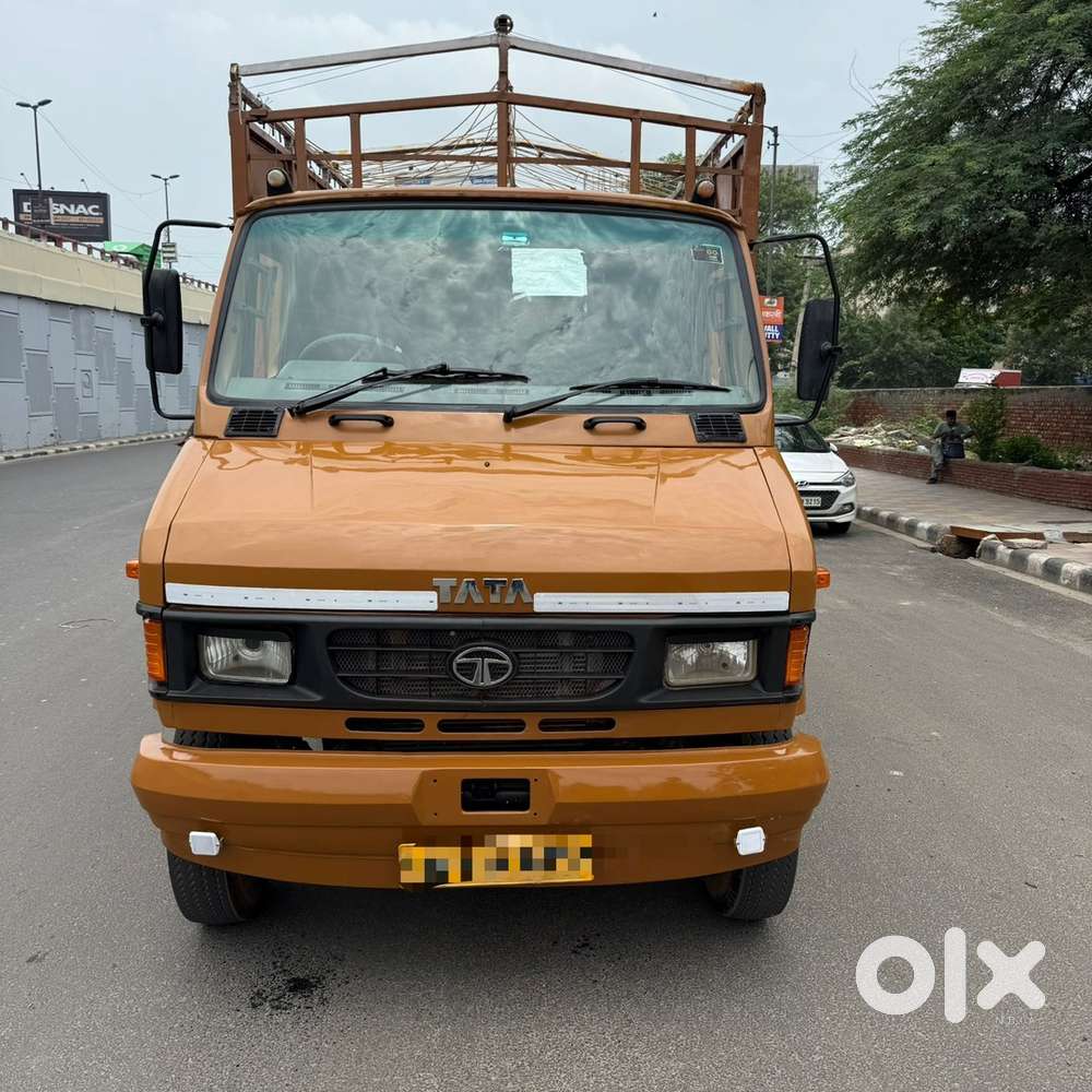 Tata 709 sfc diesel all original paint all papers valid all tyres new