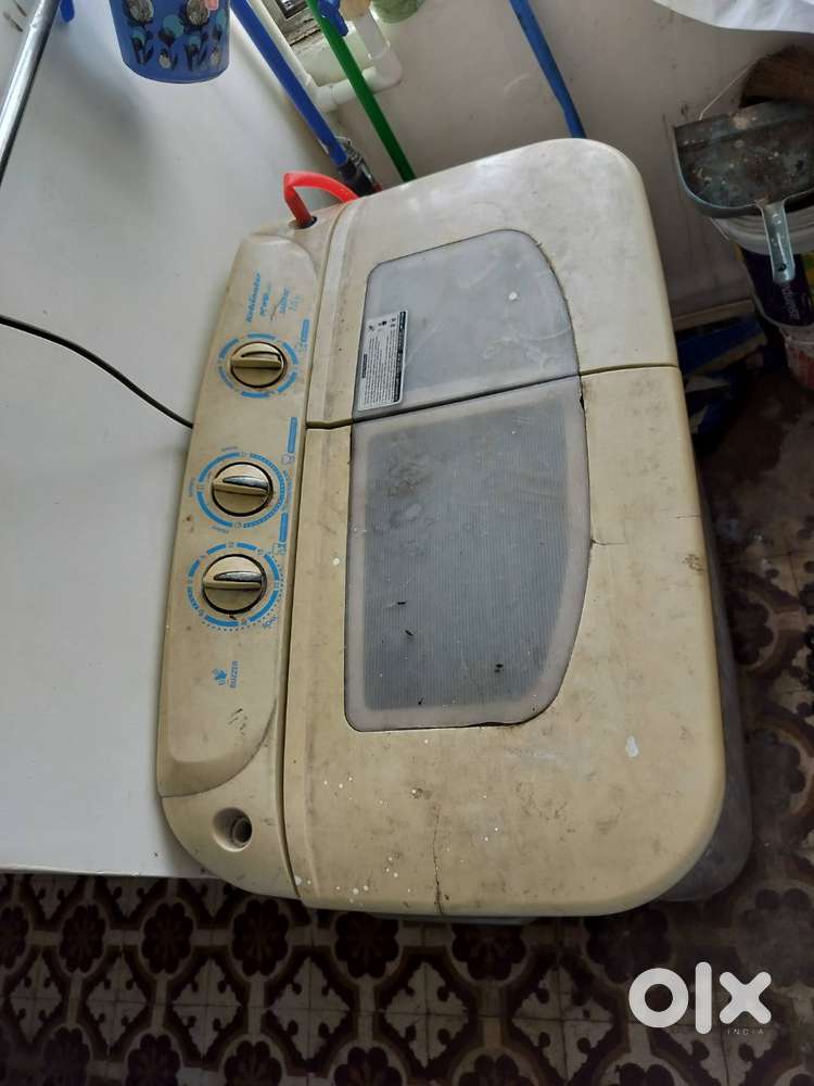 Kelvinator videocon 7.5 kg semi automatic washing machine