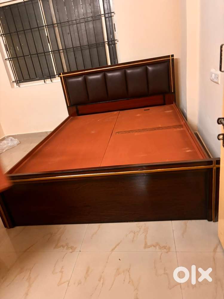 Band new with out storage cot wholesale price