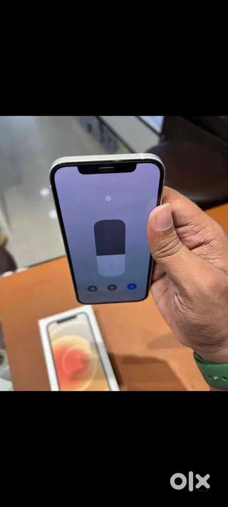 Get iPhone 12 Refurbished at genuine price in your budget