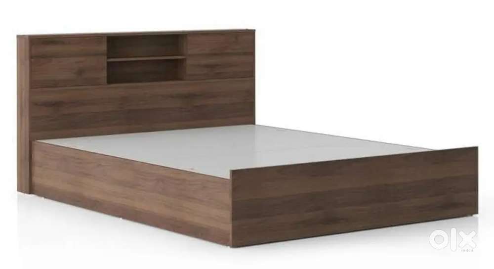 Queen size bed 1 month used