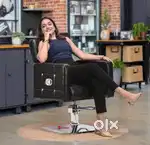 SALON CHAIR Stylish Beauty Parlour/Salon/Barber/Cutting Chair