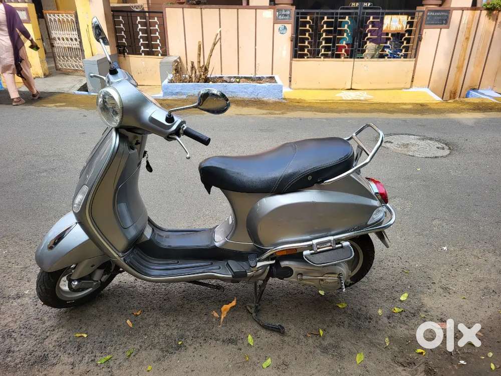 Vespa gray colour