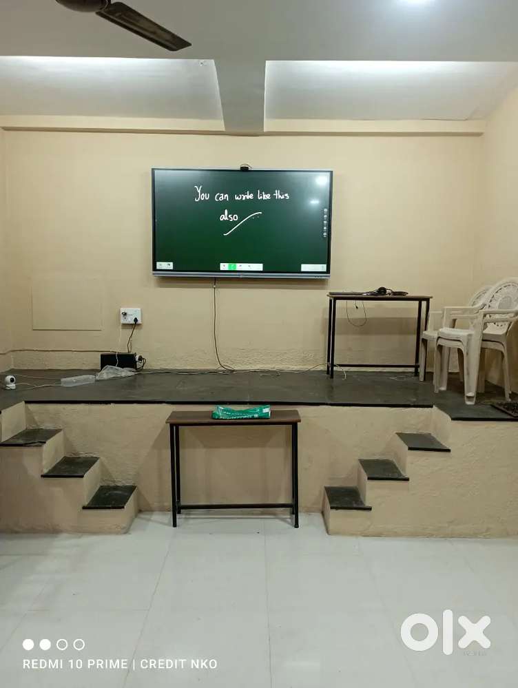 Maxhub teaching interactive board