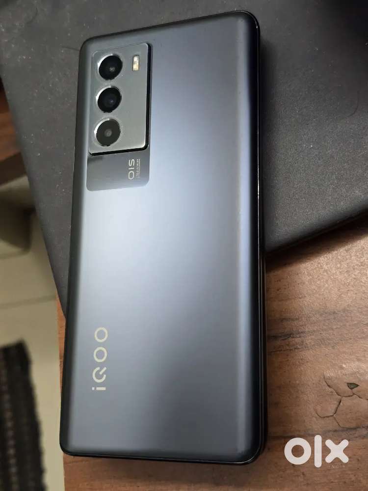 iQOO 9 SE  256 Gb storage 12Gb RAM