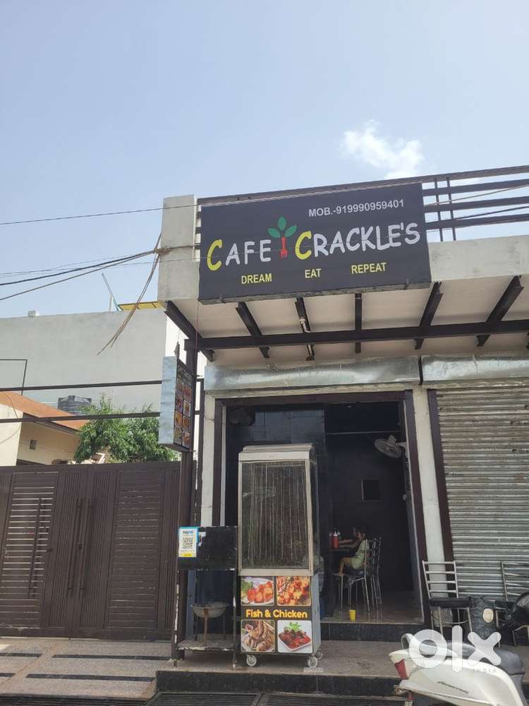 Resturant  ka sara saman