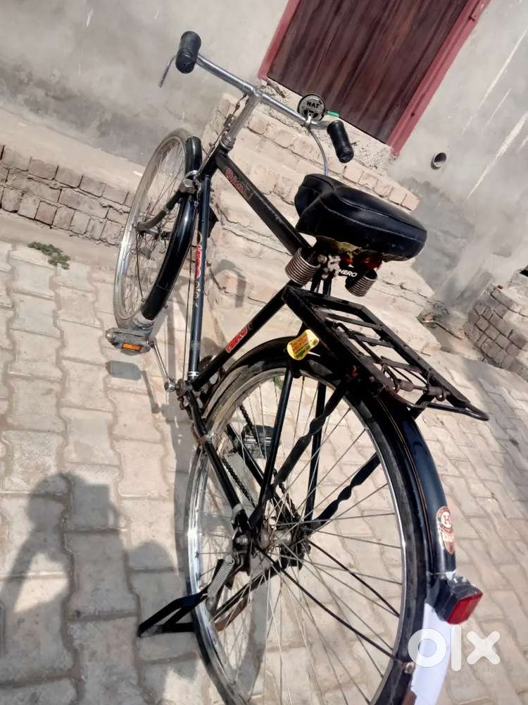 8 mahine purani condition okay kuchh bhi nahin dalvaya