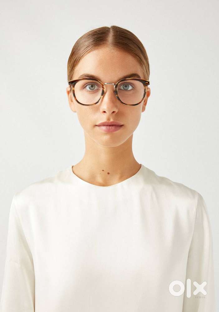 female accountant urgently required at borivali west